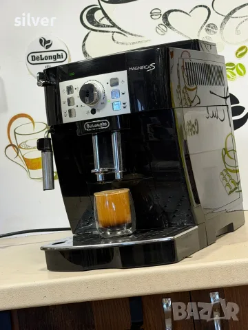 Кафемашина кафе автомат delonghi magnifica S с гаранция