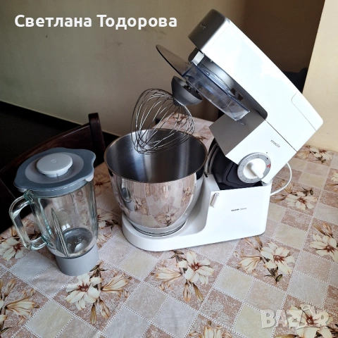 Планетарен миксер Kenwood KM630 900W
