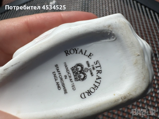 Порцеланова фигура с форма на лебед от Royale Stratford Fine Bone China, снимка 2 - Вази - 55222145