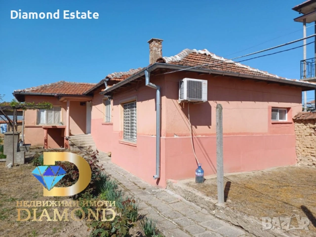 Едноетажна къща в град Любимец