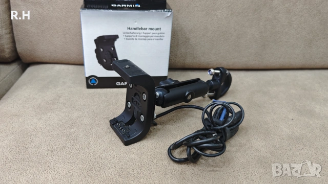 Зареждаща стойка за навигация GPS Garmin Montana 600 серия