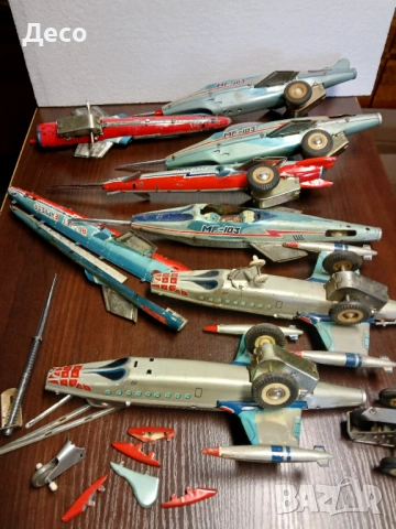 Стари тенекиени играчки ракети,самолети., снимка 7 - Колекции - 54099179