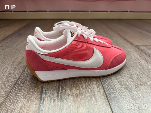 Дамски НОВИ маратонки Nike Pacific, снимка 2 - Маратонки - 54878068