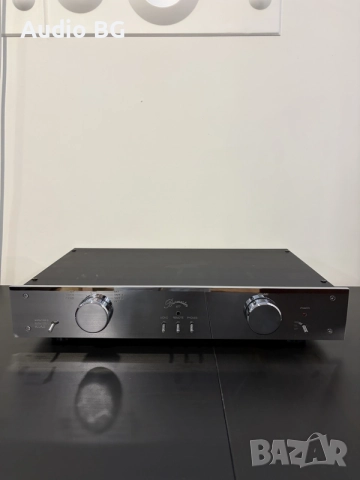 Burmester - 877 Pre Amp Top