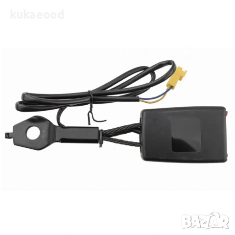 Гнездо за предпазен колан за Mercedes C-Class W204, снимка 4 - Части - 54062198