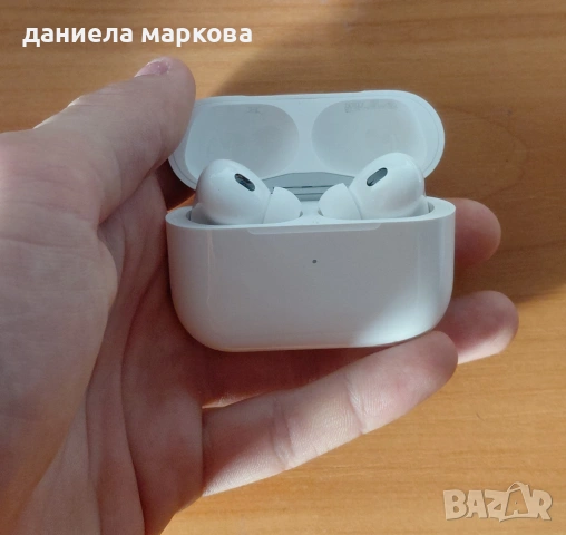 Продавам нови, неразопаковани безжични слушалки Apple AirPods Pro 2 MagSafe, бял цвят, снимка 12 - Слушалки и портативни колонки - 54917546