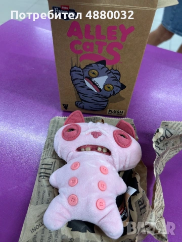 Продавам Fuggler cats bag charms