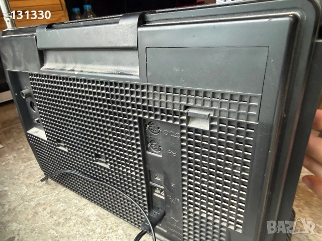 Продавам GRUNDIG SATELLIT 1400, снимка 6 - Антикварни и старинни предмети - 43579805
