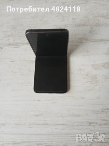 Продавам телефон Galaxy Z Flip5, снимка 2 - Samsung - 54498433