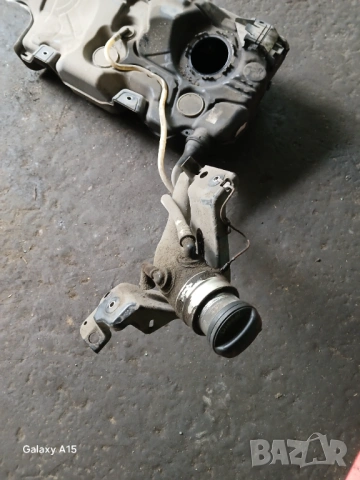 Резервоар за Vw Golf 7 1.6 TDI 105 кс. (2013-2016) , снимка 2 - Части - 54100507