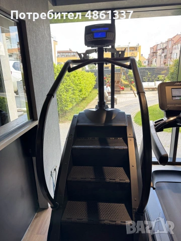 Професионален степер / стълби StairMaster — отлично състояние, снимка 4 - Фитнес уреди - 55001868