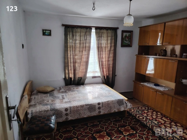 продавам Къща на два етажа двор с 8 стаи , снимка 8 - Къщи - 54099381