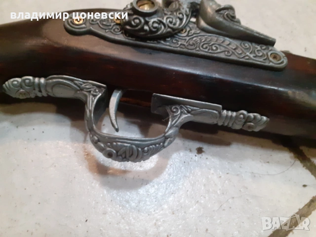Много красив капсулен пистолет,пищов,оръжие, снимка 3 - Колекции - 54745975