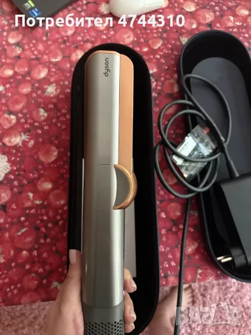 Dyson Airstrait HT01