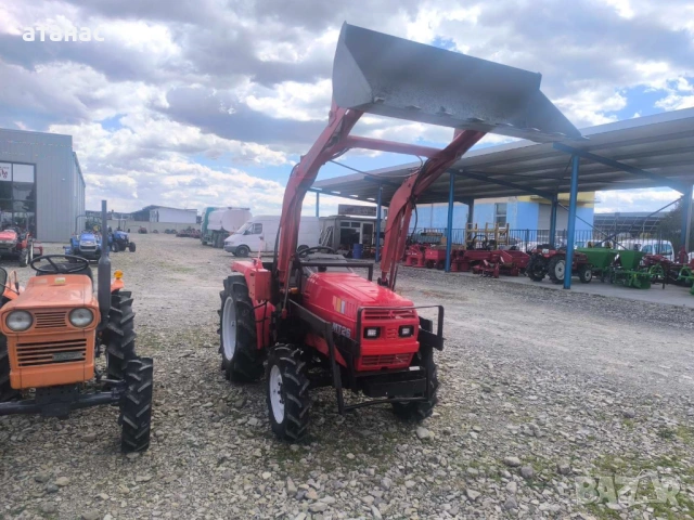 Мицубиши с оригинален челен товарач