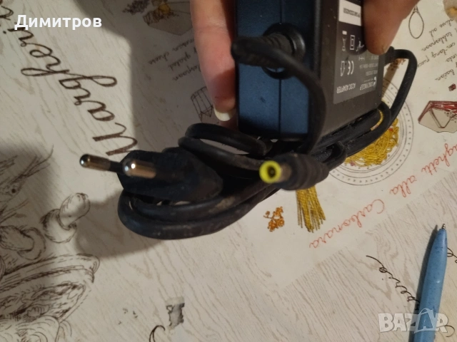 Зарядно , снимка 3 - Оригинални зарядни - 54388985