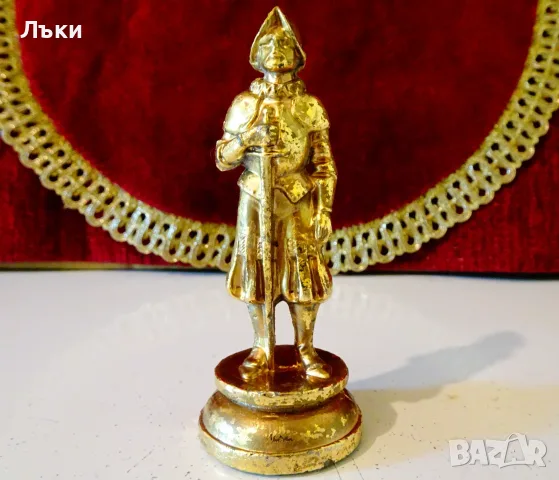 Калаена фигура Дон Кихот,позлата,печат. 