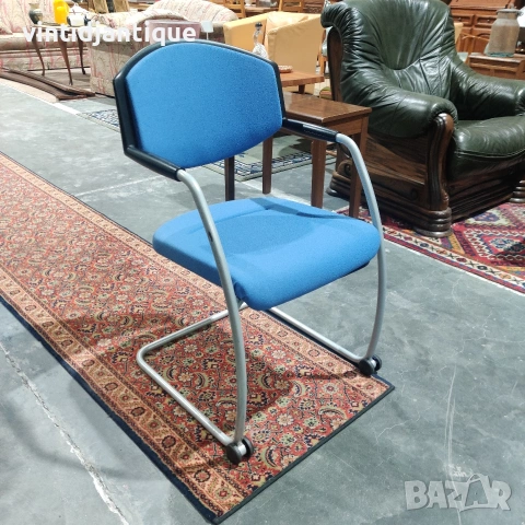 Конферентни столове с S-образна рамка Stoll Giroflex 16 син