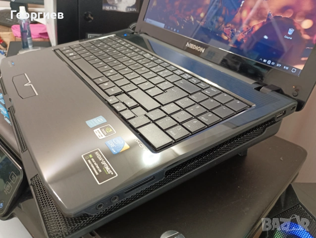 Лаптоп Medion Akoya P6622 / 15.6", снимка 5 - Лаптопи за дома - 52884950