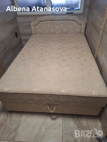 Продавам Спалня тапицирана и нощни щкафчета, снимка 2 - Спални и легла - 54135588