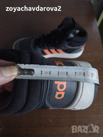 ДАМСКИ КОЖЕНИ КЕЦОВЕ  ADIDAS РАЗМЕР 39 И ½, снимка 8 - Кецове - 54575909
