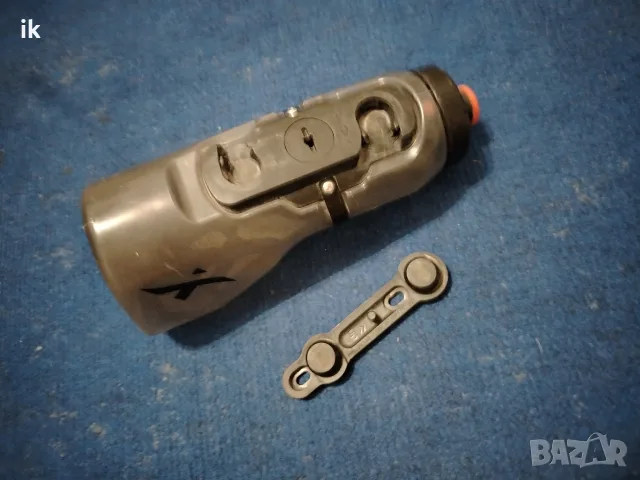 fidlock, бутилка за вода с магнитно механично поставяне - 500 мл, снимка 2 - Аксесоари за велосипеди - 55579025