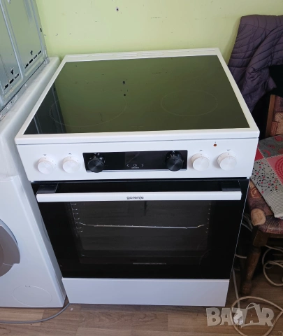 Печка с керамичен плот GORENJE - 60см, снимка 2 - Печки, фурни - 55061626