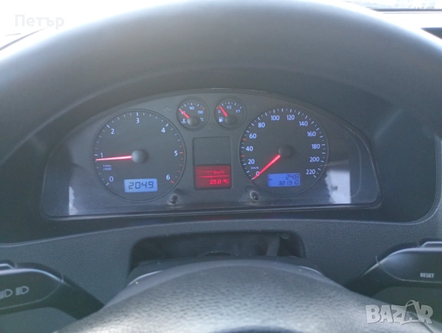 VW Transporter  4+1 места -Дълга база, снимка 13 - Бусове и автобуси - 54948634