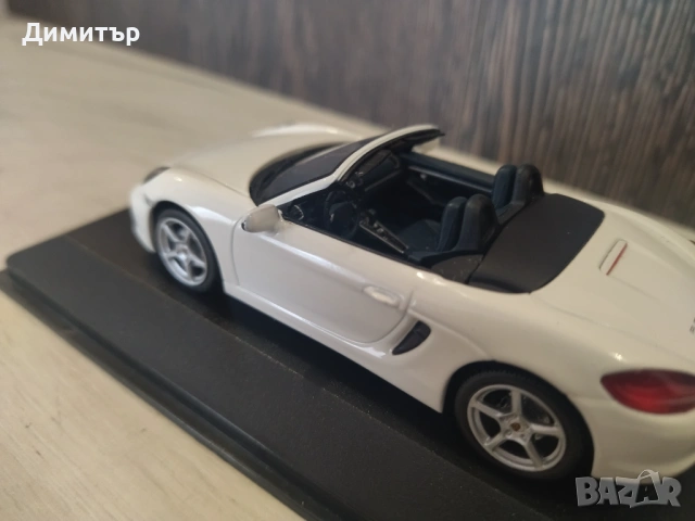 Колекционерски модел Porsche Boxster 1/43 MINICHAMPS !, снимка 5 - Колекции - 54584172