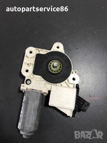 Мотор за стъкло на задна дясна врата за Opel Vectra  C (2002-2006) 24414777