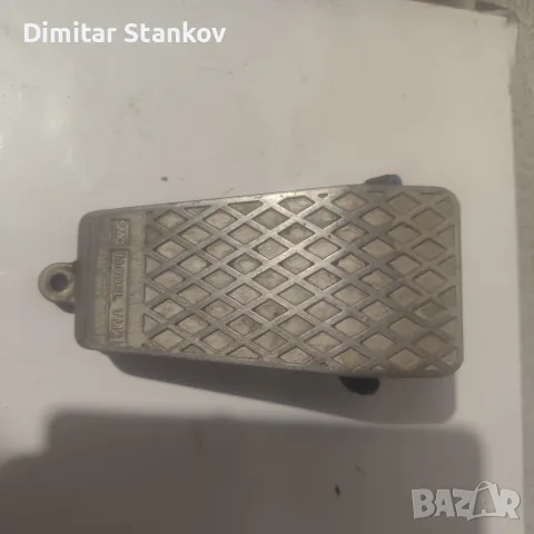 Продавам  пневматичен педал на въздух SMC model vm2 , снимка 2 - Други машини и части - 55542290