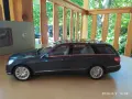 1:18 Метален модел на Mercedes S212 E-Klasse T-Modell / Tenorit Grau / 2009- Minichamps, снимка 10