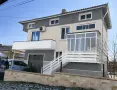 Продава се триетажна къща  с гараж 300 кв. м. в гр Бяла в съседство с гр. Обзор  , снимка 17