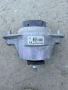 m8a2-6a002-bd десен тампон за двигател от Land Rover Range Rover Velar (L560) 3.0 D, снимка 2