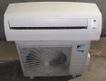 Инверторен климатик Daikin 12000 BTU R32, снимка 1