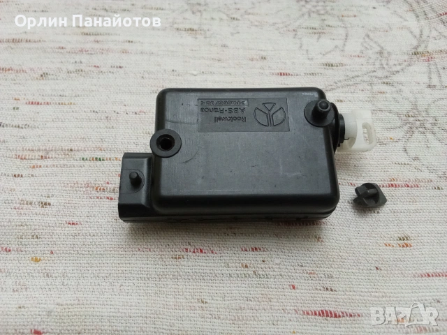 запалка и пепелници за Рено Меган 1 1997 год., снимка 6 - Автомобили и джипове - 55071692