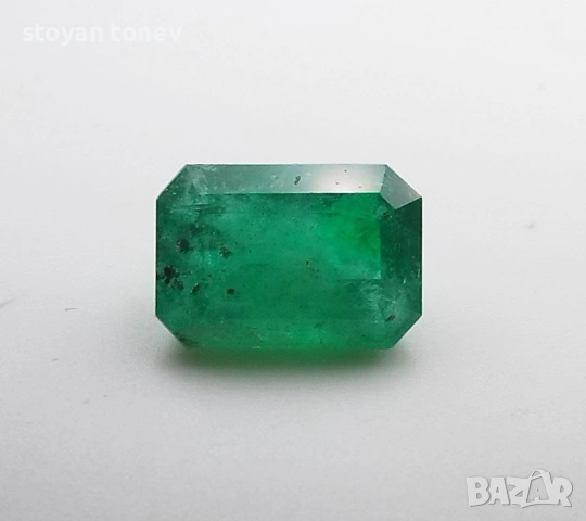  Рядък 3,35 каратов естествен изумруд с vivid green цвят от Swat Valley, Пакистан! Сертификат!