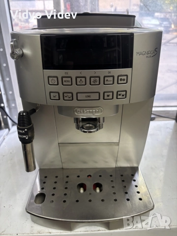 Delonghi magnifica a plus, снимка 3 - Кафемашини - 55203871