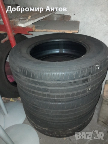 Летни гуми Pirelli 235/65/17 4 броя