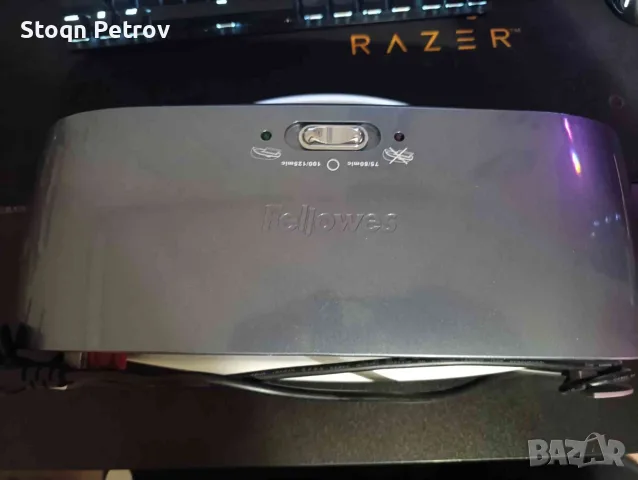 Качествен ламинатор Fellowes Saturn (A4/A3) за топло и студено ламиниране