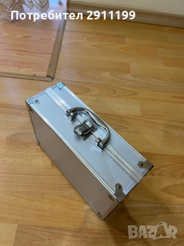 Мини куфар, снимка 2 - Куфари с инструменти - 55096987