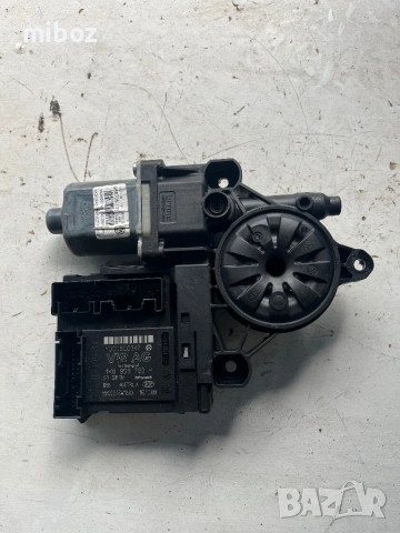 Моторче стъклоповдигач преден Фолксваген Пасат VW Passat b6