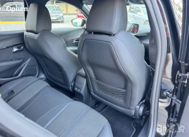 Peugeot 208 GT-Line , automatic, keyless, distronic, снимка 9 - Автомобили и джипове - 55508041