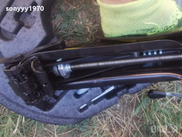 VW AUDI-КРИК И КУКА ВНОС SWISS 0507260935, снимка 14 - Аксесоари и консумативи - 55159677