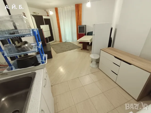 Тристаен апартамент, 81.8 кв.м., обзаведен, с две тераси, ново строителство, от хазяин