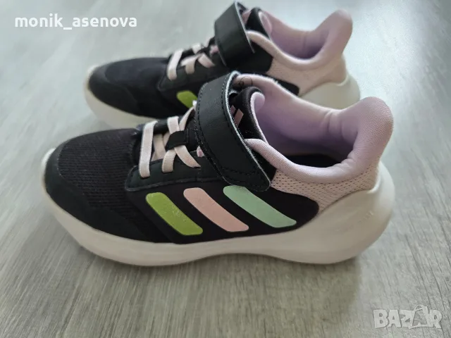 Маратонки Adidas, номер 31