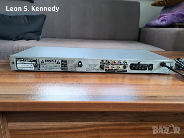 Samsung DVD Player P355, снимка 3 - Плейъри, домашно кино, прожектори - 55393403