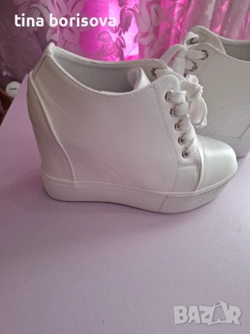 Дамски бели кецове на платформа , снимка 2 - Кецове - 54077254