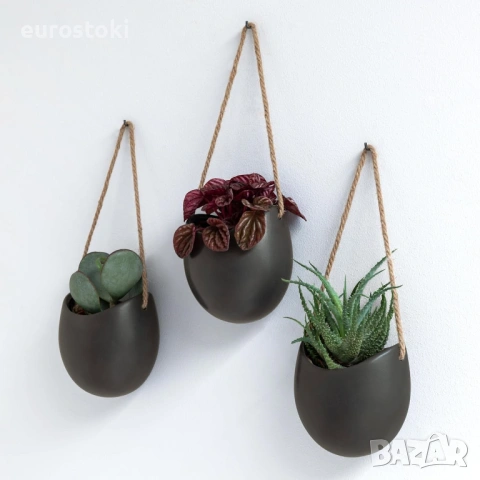 Цена: 32 € Без заводска опаковка Kazai. Ellie Висящи керамични саксии за растения, 3 броя