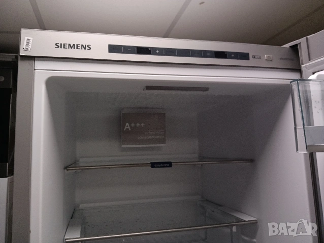 Иноксов комбиниран хладилник с фризер Сименс Siemens А+++ с две години гаранция!, снимка 6 - Хладилници - 54546378